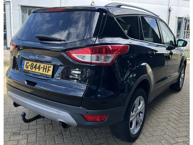 Ford Kuga 1.5 Titanium Styling Pack 150PK | Nette Staat! | Trekhaak | Parkeersensoren Voor en Achter...