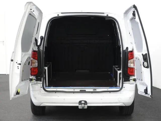 Opel Combo 1.5D L1H1 130pk Automaat Edition Apple Carplay / Android Auto Trekhaak Airco Cruise contr...