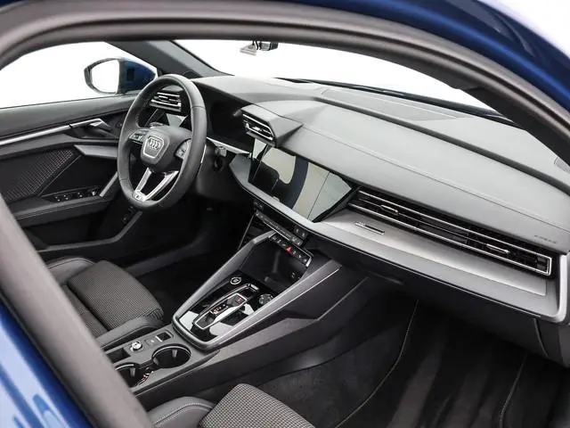Audi A3 Sportback 40 TFSIe S-Tronic 204 pk S Edition · Panoramadak · Camera · HUD Head-up display ·...