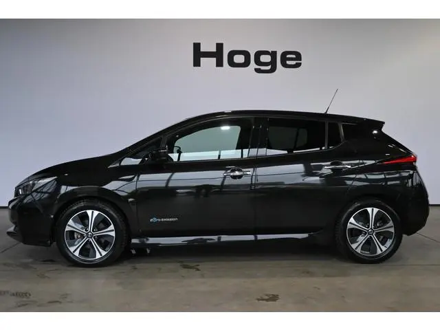 Nissan LEAF 2.ZERO EDITION 40 kWh 84% SOH NAP! Clima Adaptieve Cruise LED Camera Navigatie Inruil Mo...