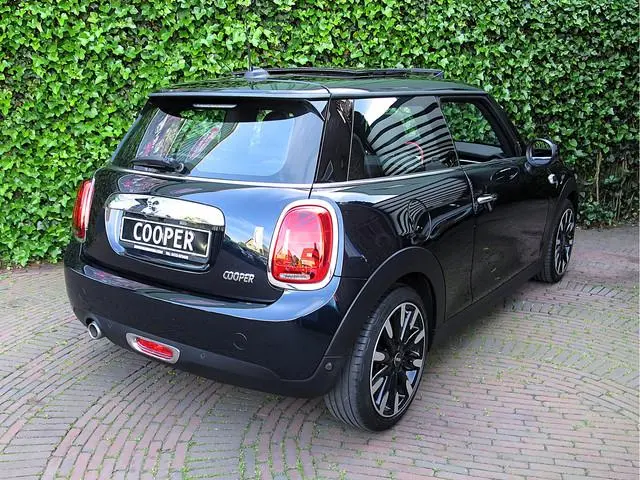 MINI Cooper 1.5 Cooper Chili F56 LCI aut. NL-auto, Pano, A.camera, HK, Apple CP, 17"