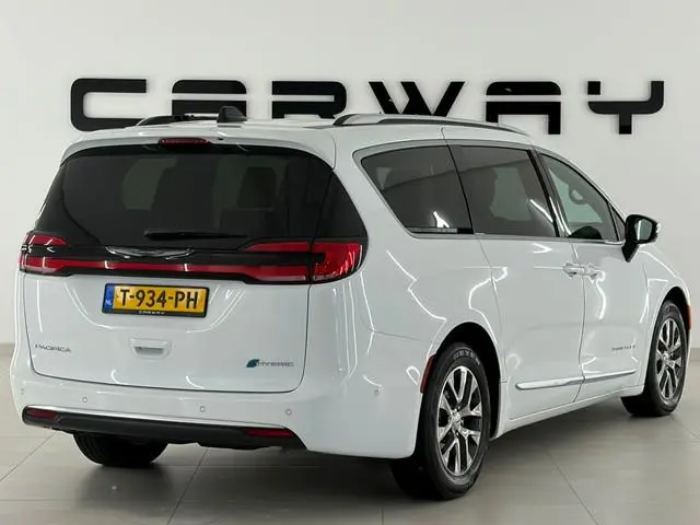 Chrysler Pacifica