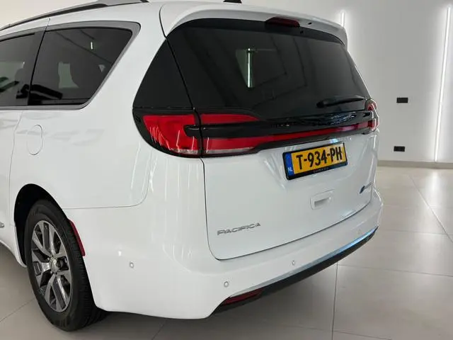 Chrysler Pacifica