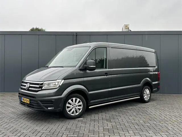 Volkswagen Crafter 2.0 TDI 141 PK AUTOMAAT / L3H2 / HIGHLINE / 3 TONS TREKHAAK / CAMERA / LED / COMF...
