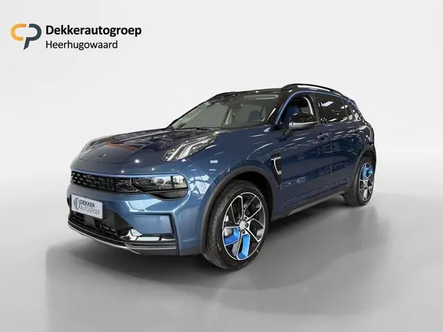 Lynk & Co 01 1.5 260PK 1800KG trekgewicht- Panorama Dak- Stoelverwarming