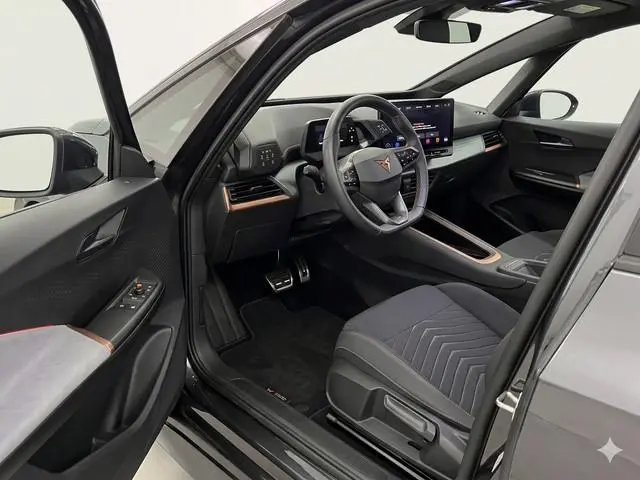 CUPRA Born Business 62 kWh 204pk | Navigatie | Parkercamera | Lichtmetalen velgen | Apple Carplay /-...