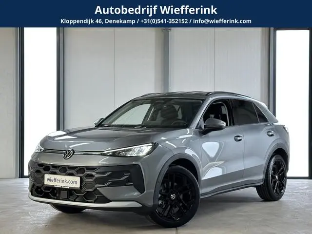 Volkswagen T-Roc 1.5 eTsi 150 pk Life First Edition | Comfort | Camera | Trekhaak |