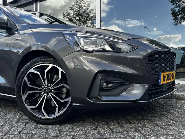 Ford Focus Wagon 1.0 EcoBoost ST Line X Business 125pk/92kW 6-bak