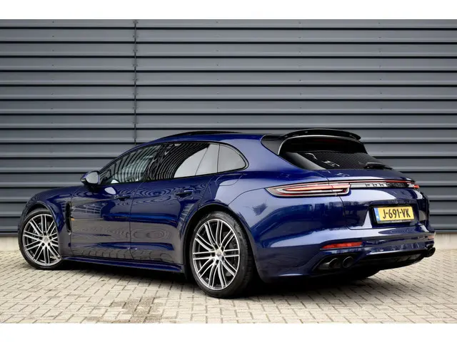Porsche Panamera Sport Turismo 2.9 4 E-Hybrid 462pk SportDesign | Pano | ACC | 21'' Wielen | Matrix...