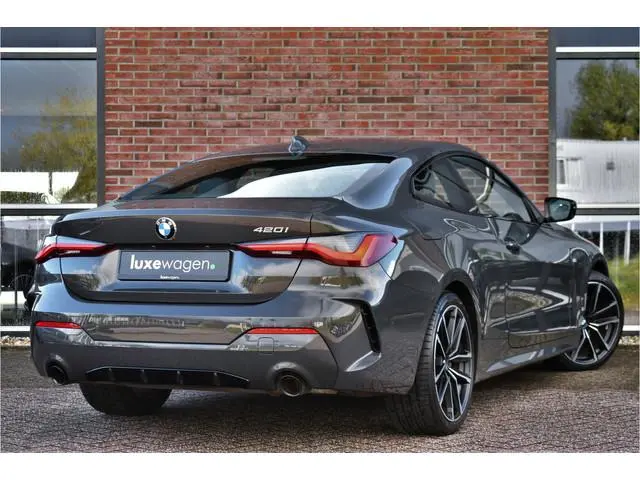 BMW 4-serie Coupé 420i M-Sport | NL-auto | Dravitgrau | 19inch | Laser | El-klep