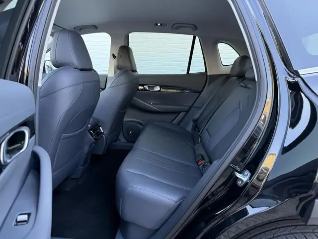 Geely E5