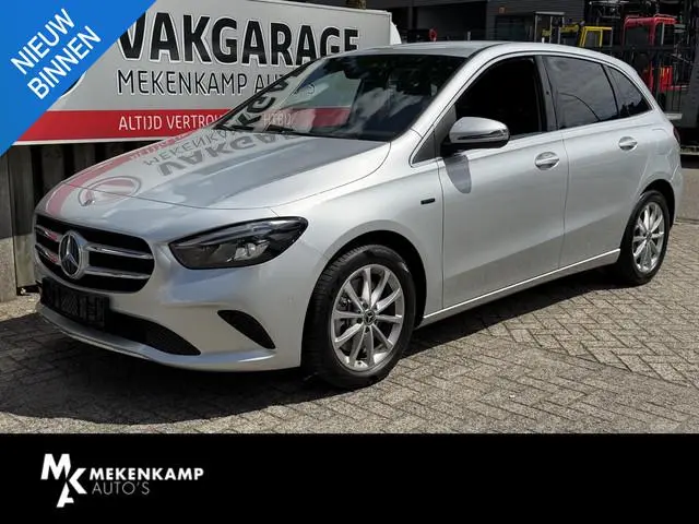 Mercedes-Benz B-klasse 250 e 18''/Sfeerverlichting/Navigatie/Camera/DAB/PDC v+a/Stoelverwarming/Appl...