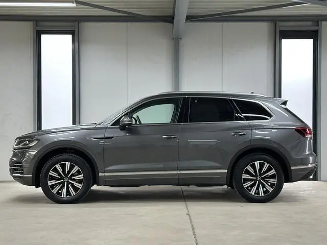 Volkswagen Touareg 3.0 TSi eHybrid PHEV 4MOTION Elegance | Pano | Head-up | premium audio |