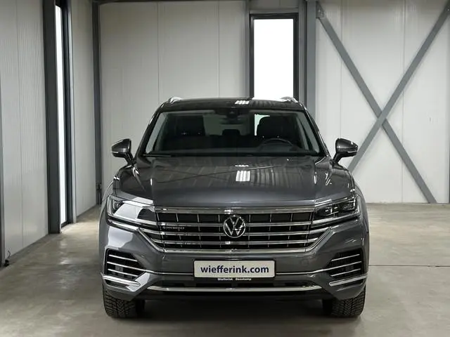 Volkswagen Touareg 3.0 TSi eHybrid PHEV 4MOTION Elegance | Pano | Head-up | premium audio |