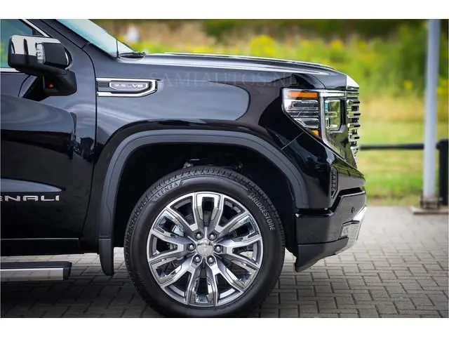 GMC Sierra