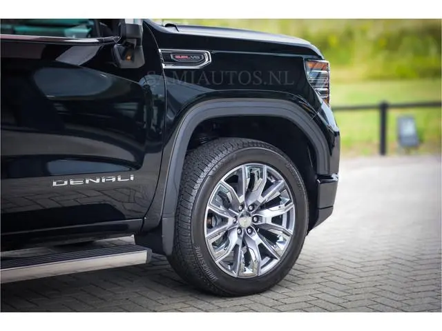 GMC Sierra
