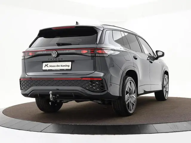 Volkswagen Tayron 1.5 eTSI 272pk DSG R-Line Edition · Wegklapbare Trekhaak · Panoramadak · Massage ·...