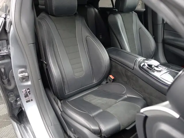 Mercedes-Benz CLS-klasse 350 AMG Premium Plus Aut- Schuifdak, Sfeerverlichting, Carplay, Lane Assist...