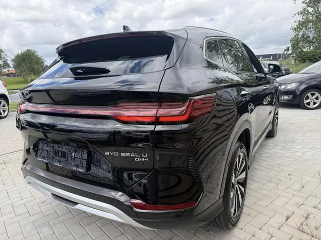 BYD SEAL U