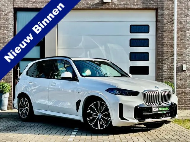 BMW X5 xDrive50e High Executive M Sport /  Achteras besturing / Head-UP / Panodak / Luchtvering / So...