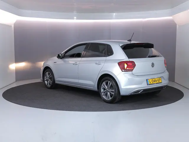Volkswagen Polo 1.0 TSI R-Line Edition 95pk 5bak| Navi| 16'LM-velgen| Extra getint glas| Parksensors