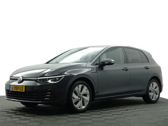 Volkswagen Golf 1.0 eTSI Highline Advance Aut- Stoelmassage, Memory, Sfeerverlichting, Park Pilot, P...