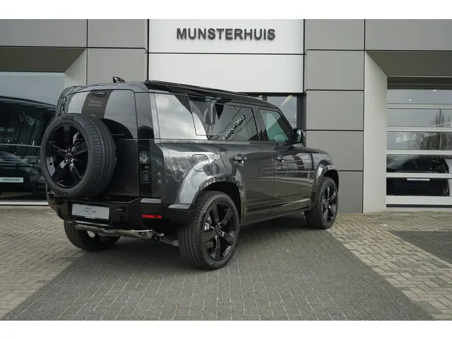 Land Rover Defender 110 P300e 110 X-Dynamic HSE | Schuif/Kantel Dak | Extended Leather | Koelvak | E...
