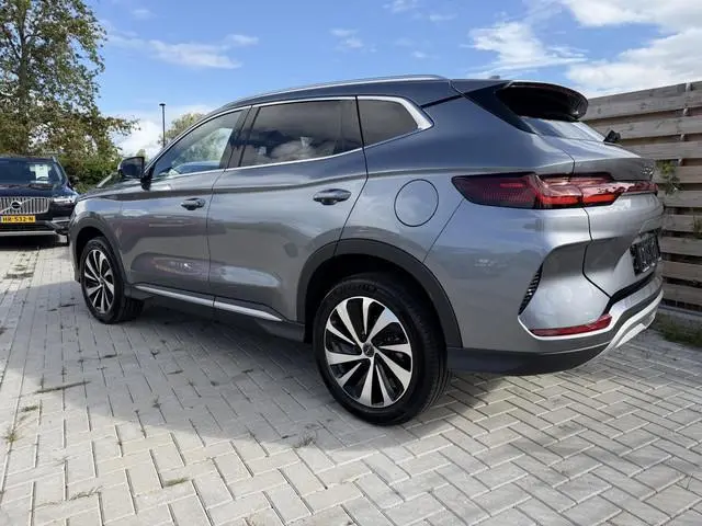 BYD SEAL U