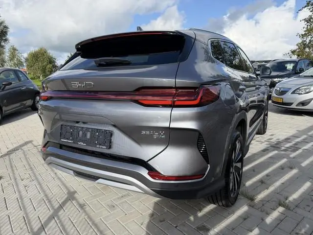 BYD SEAL U