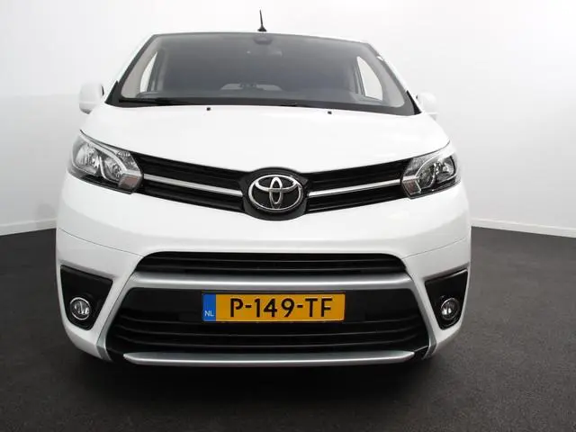 Toyota PROACE Electric Verso Luxury L2 8persoons PERSONENBUS 8p SOH 89% Navigatie Parkeersensoren Cr...