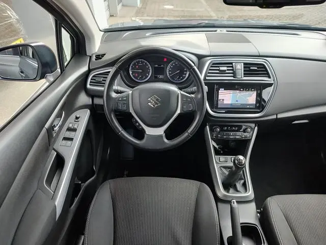 Suzuki S-Cross