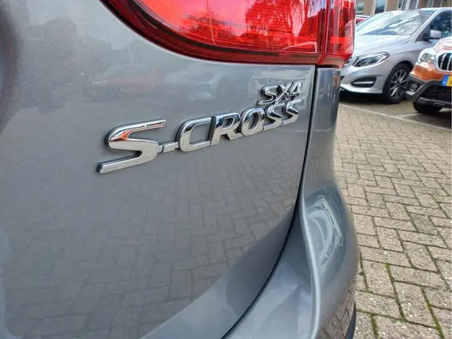 Suzuki S-Cross