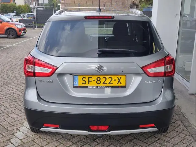 Suzuki S-Cross