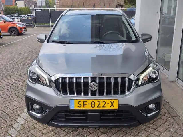 Suzuki S-Cross