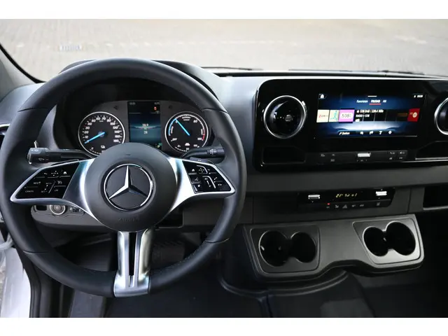 Mercedes-Benz eSprinter