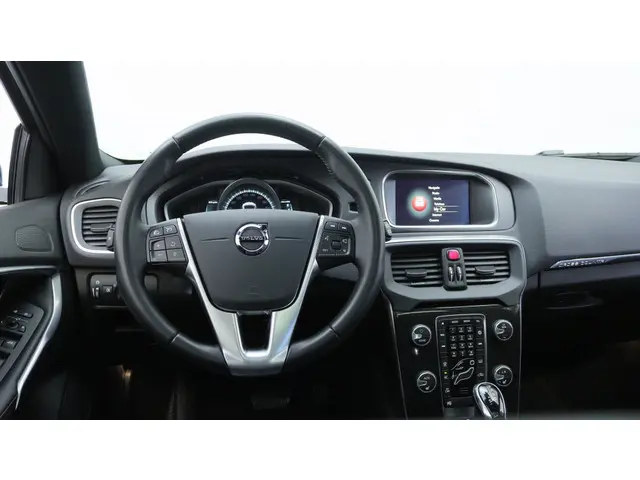 Volvo V40 Cross Country 1.5 T3 Polar+ Luxury | Panoramadak | Stoelverwarming |