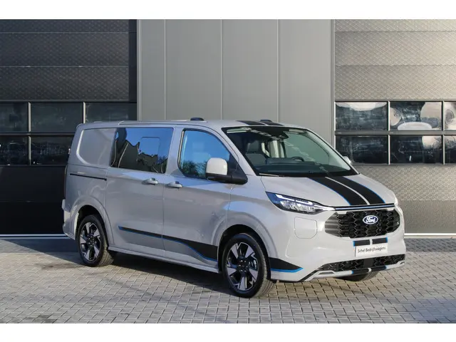 Ford Transit Custom 320 2.5 PHEV L1H1 Sport DC 232pk - 2x Schuif - 360 Camera - ACC - Keyless - Stoe...