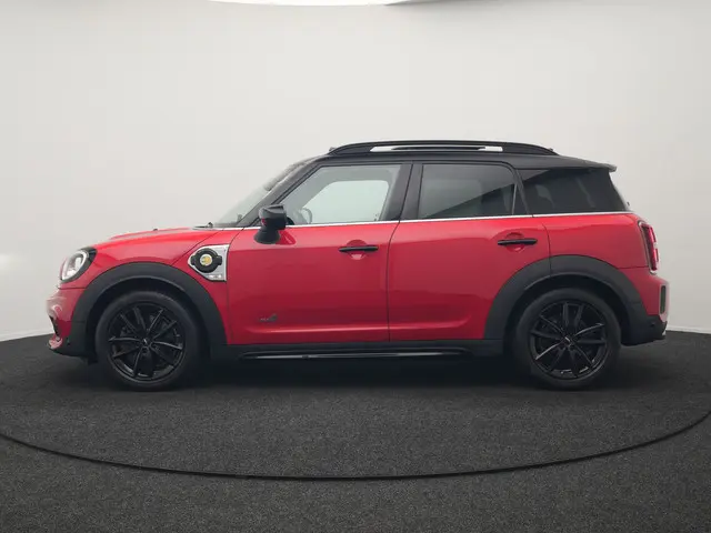 MINI Countryman 2.0 Cooper S E ALL4 JCW PHEV 220pk Dealer O.H | Panodak | JCW Alcantara Sportstoelen...