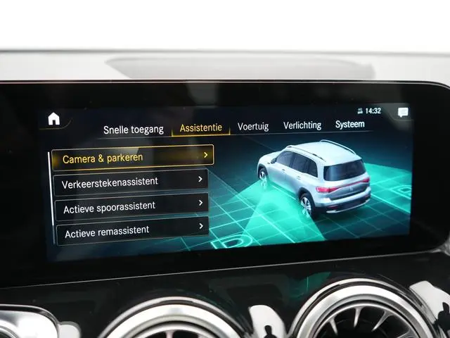 Mercedes-Benz EQB