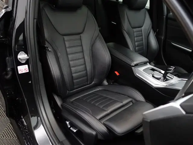 BMW 3-serie 330e M Sport- Schuifdak, Laser Led, Stuur/Stoelverwarming, Head Up, Memory Seats, Sfeerv...