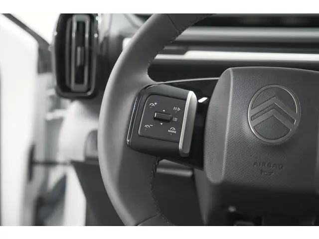 Citroen Ë-C3 Max 113pk 44 kWh | 11 KW Lader | 96% SOH | Camera | Navigatie | Parkeersensoren