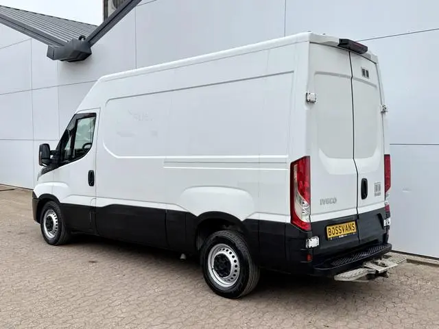L2H2 Airco Cruise Control 3,5t Trekhaak Kastwand Inbouw
