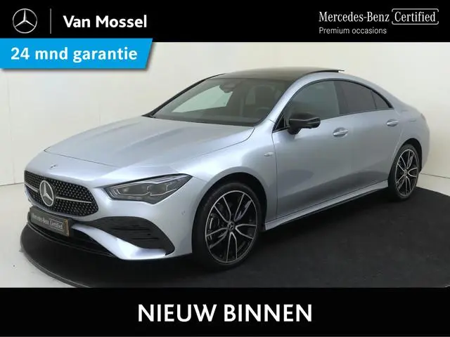 Mercedes-Benz CLA-klasse 250 e Business Solution AMG / Premium Plus/ Panoramadak/ 19 inch/ Night/ Sf...