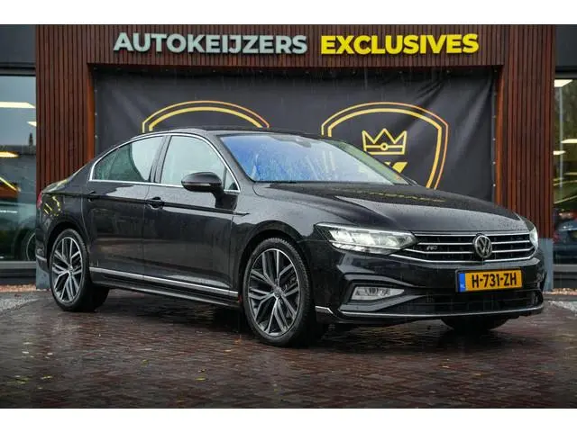 Volkswagen Passat 1.5 TSI Elegance Business R Leer Navi