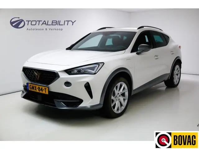 CUPRA Formentor 1.4 TSI e-Hybrid Business 204 PK | Trekhaak | Stoelverwarming | Adaptive cruise | St...