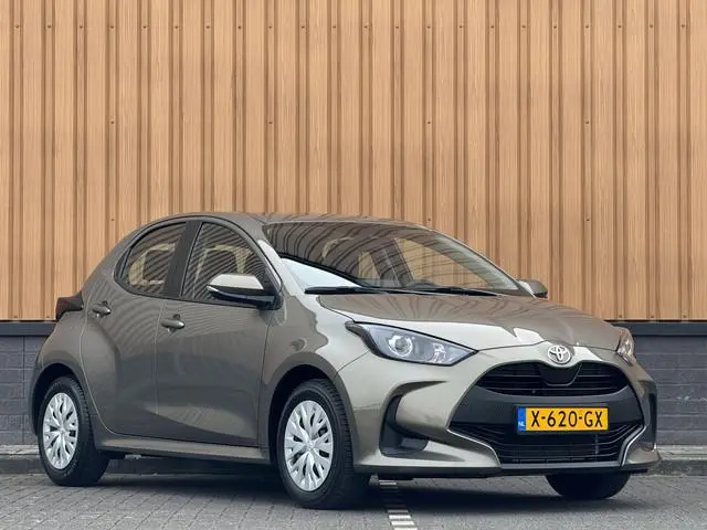 Toyota Yaris 1.5 VVT-i Active | Apple Carplay | Android Auto | Camera | Origineel Nederlands | Adapt...