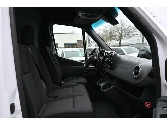 Mercedes-Benz eSprinter