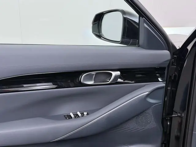 Geely E5