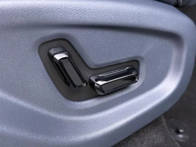 Geely E5