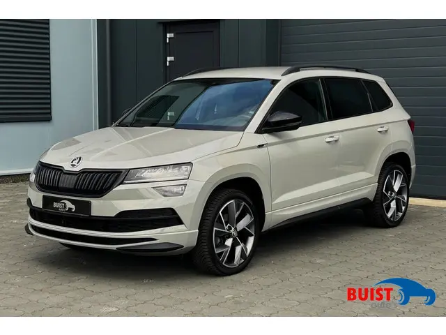 ŠKODA Karoq 1.5 TSI ACT 150pk DSG Sportline LED 19" KEYLESS WINTERPAKKET